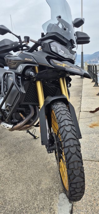 VOGE DSX 900 Moto Trail Negra 1000€ en extras!