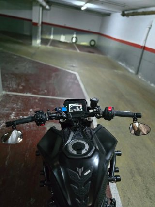 Yamaha MT-09 V4