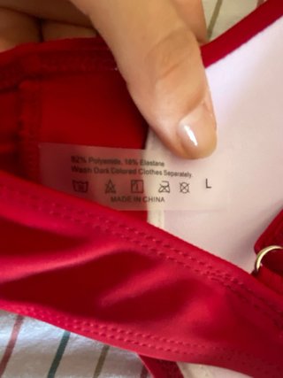 Bikini rojo Shein con volantes con cierre