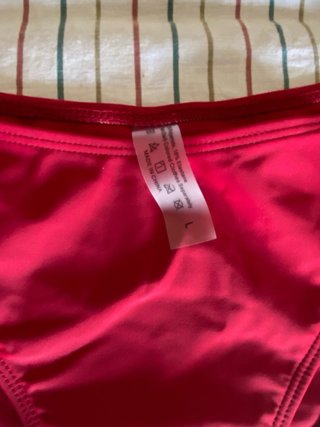 Bikini rojo Shein con volantes con cierre