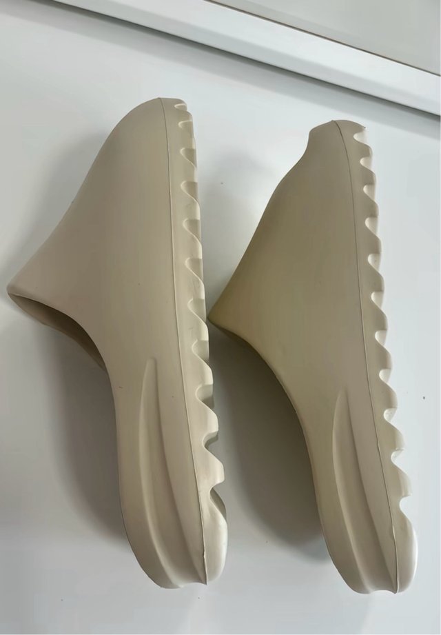 Yeezy Slide Beige Talla 42