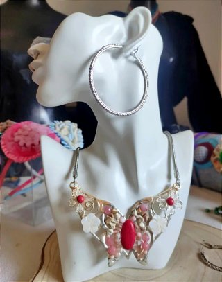 Conjunto Collar Mariposa y Pendientes