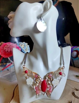 Conjunto Collar Mariposa y Pendientes