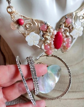 Conjunto Collar Mariposa y Pendientes