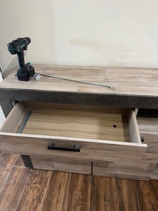 Urge: Cómoda 1 cajón 3 puertas color madera claro