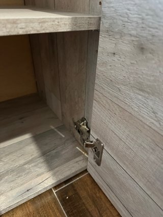 Urge: Cómoda 1 cajón 3 puertas color madera claro