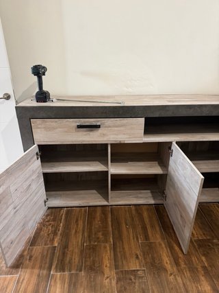 Urge: Cómoda 1 cajón 3 puertas color madera claro