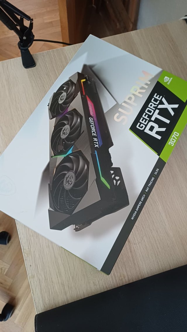 Caja Tarjeta Gráfica MSI SUPRIM Geforce RTX 3070