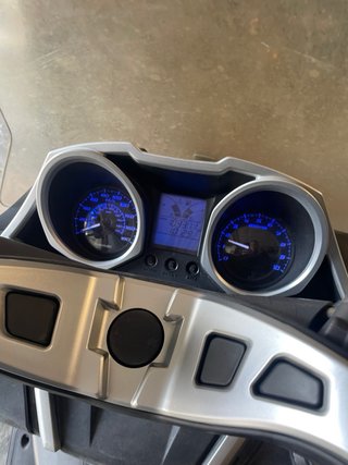 Kawasaki Scooter Negra