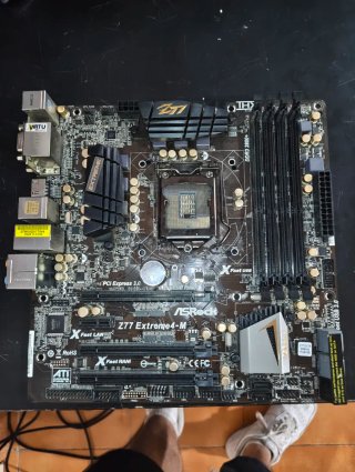 Placa Base ASRock Z77 Extreme 4-M (Para Reparar)