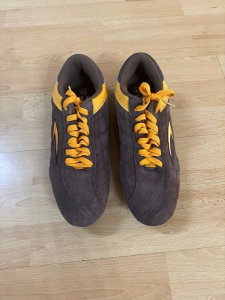 Zapatillas Yumas Marrones y Amarillas