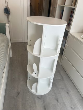 Estantería giratoria infantil
