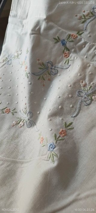 Lenzuolo matrimoniale cotone ricamato con federe