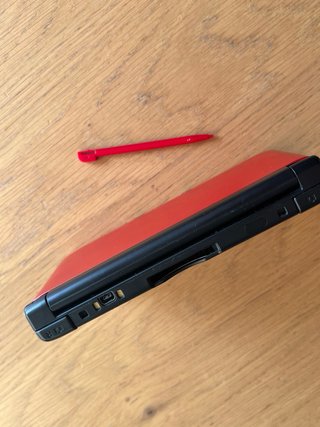 Nintendo 3DS XL Rossa e Nera