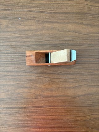 Cepillo de carpintero de madera