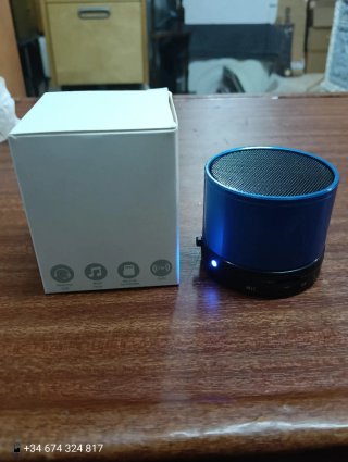 Mini altavoz Bluetooth azul y negro