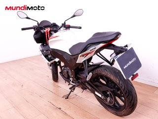 APRILIA TUONO 125