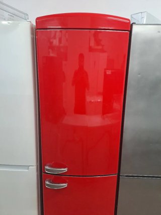 Nevera Roja Marca Svan Con garantía
