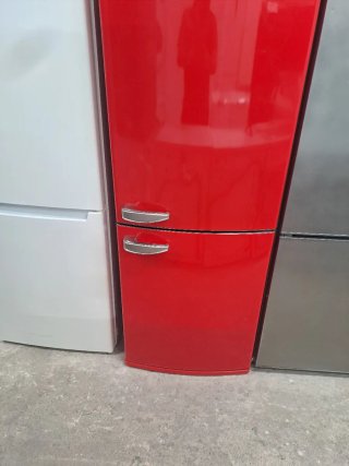 Nevera Roja Marca Svan Con garantía