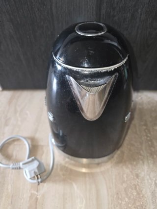 Hervidor Eléctrico SMEG Negro