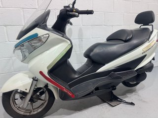 Suzuki Burgman 125 "2012"