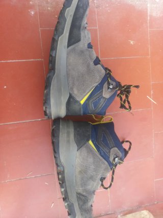 Botas montaña niño talla 34