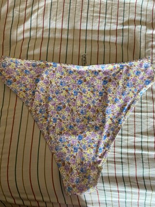Bikini floral Shein talla L