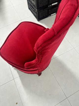 Butaca vintage de tela roja