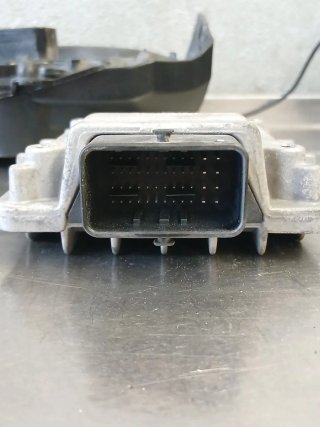 Cerradura y bombín C650GT 2014