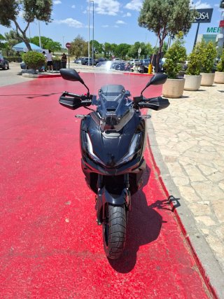 Honda ADV 350 2025 Negra