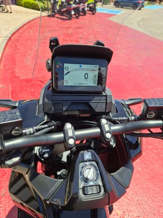 Honda ADV 350 2025 Negra