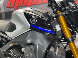 Yamaha MT-09 SP Gris Azul