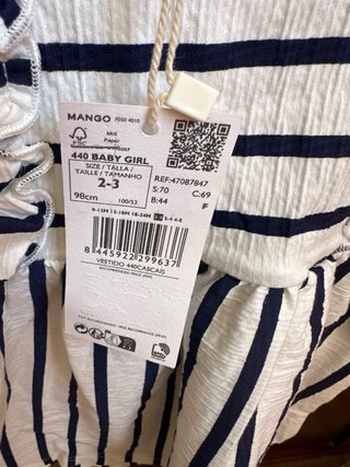 Vestido de rayas para niña