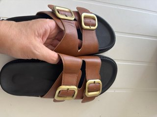 Sandalias Mujer Marrones Hebillas Doradas