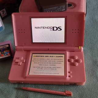 Nintendo DS Lite Rosa + 3 Giochi