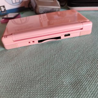 Nintendo DS Lite Rosa + 3 Giochi