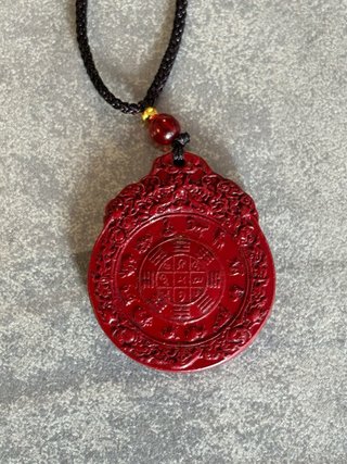 Ciondolo Zodiacale in Cinabro Rosso