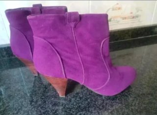 Botines ante morado talla 39
