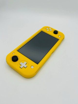 Nintendo Switch Lite Gialla + Cover Silic