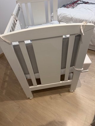 Cuna de madera