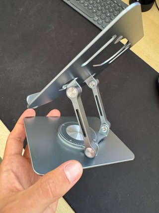 Soporte Tablet Aluminio Ajustable Elevador Base