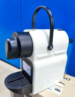 Cafetera Nespresso Inissia Blanca
