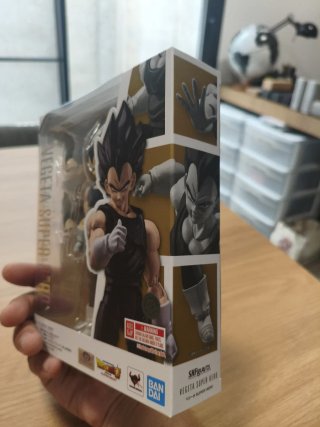ORIGINAL Vegeta Super Hero SHFiguarts Dragon Ball