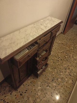 Mueble antiguo