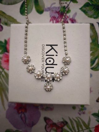 Collana Kiolu fiori argento e perle