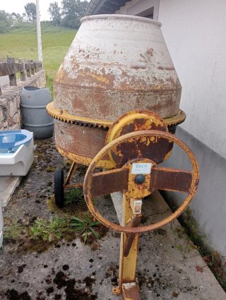 Hormigonera Torgar 300L