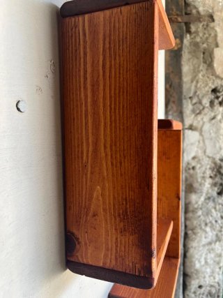 2 mensole in legno marrone da parete