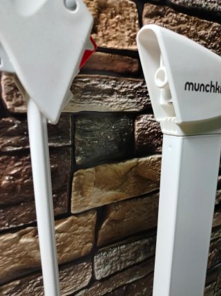 Puerta de seguridad Munchkin MAXI-SECURE 76-82 cm