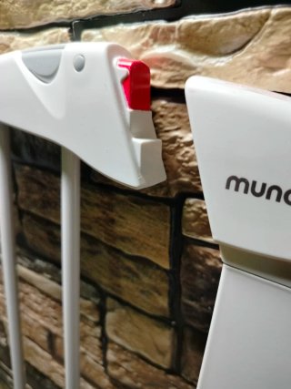 Puerta de seguridad Munchkin MAXI-SECURE 76-82 cm