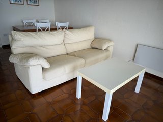 URGENTE - Mesa de salón madera blanca